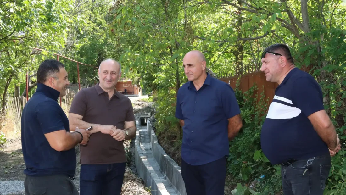 სოფელ ზემო ხვედურეთში სარწყავ-სანიაღვრე არხის მოწყობა მიმდინარეობს