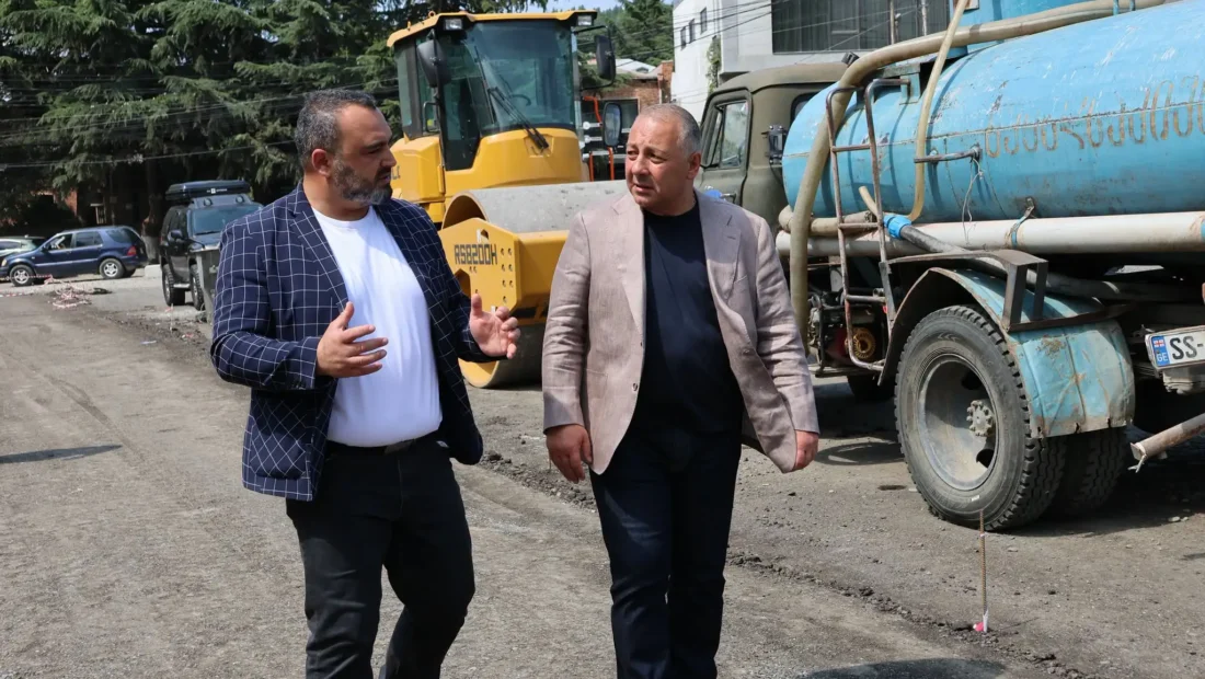 ხაშურის ცენტრალური მოედნის რეაბილიტაცია მიმდინარეობს – პროექტის ღირებულება 1.77 მილიონი ლარია