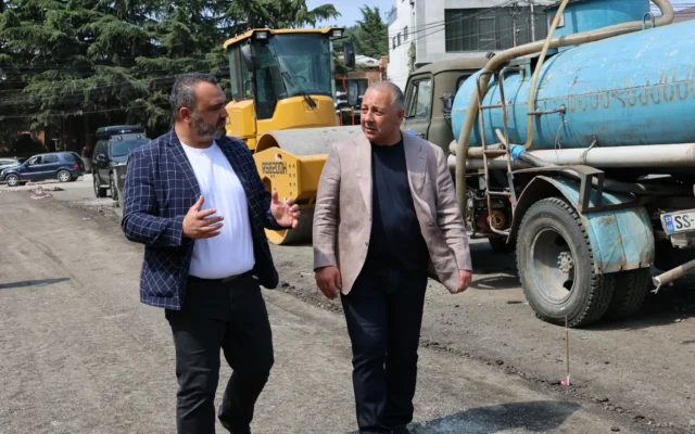 ხაშურის ცენტრალური მოედნის რეაბილიტაცია მიმდინარეობს – პროექტის ღირებულება 1.77 მილიონი ლარია
