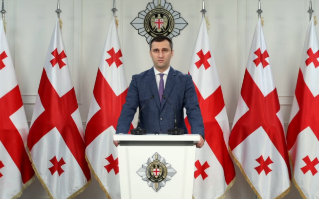 სუს-ის ანტიკორუფციული სააგენტოს თანამშრომლებმა, სისხლის სამართლის ორ სხვადასხვა საქმეზე ჩატარებული საგამოძიებო და ოპერატიული ღონისძიებების შედეგად, მასშტაბური თაღლითობისა და თაღლითობის მცდელობის ფაქტზე საქართველოს ხუთი და თურქეთის რესპუბლიკის ერთი მოქალაქე დააკავეს