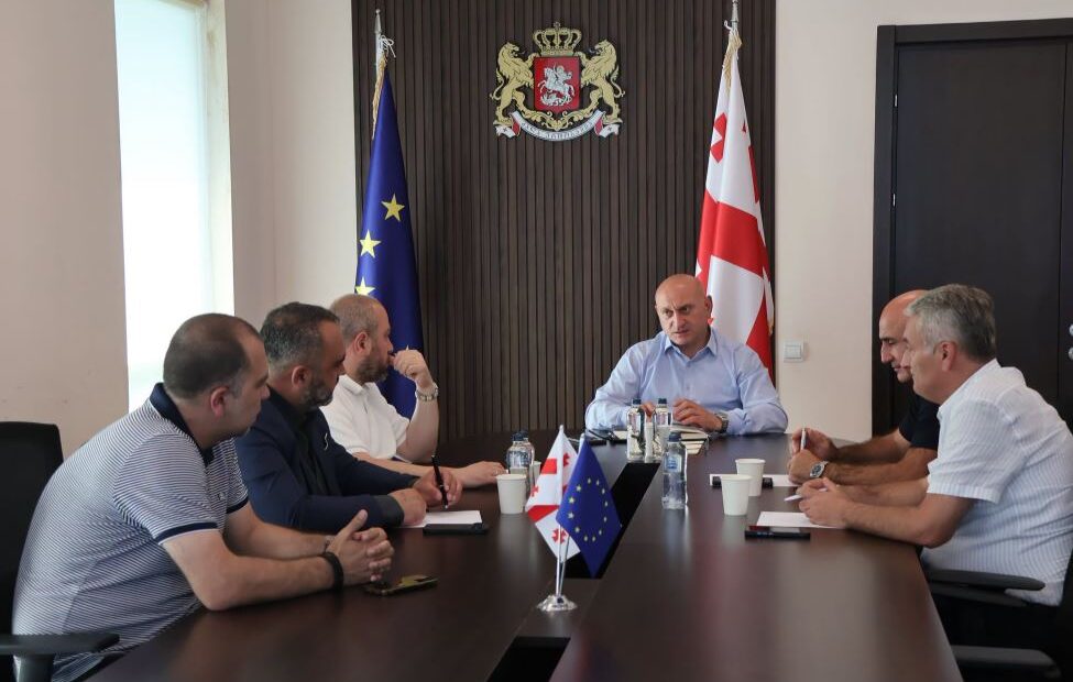 სიმონ გულედანმა მუნიციპალიტეტების მერებთან სამუშაო შეხვედრა გამართა