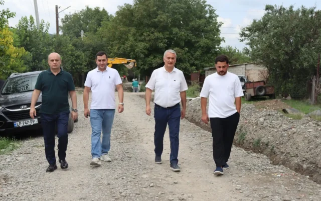 კასპის მუნიციპალიტეტში საგზაო ინფრასტრუქტურის მოწყობის სამუშაოები გრძელდება
