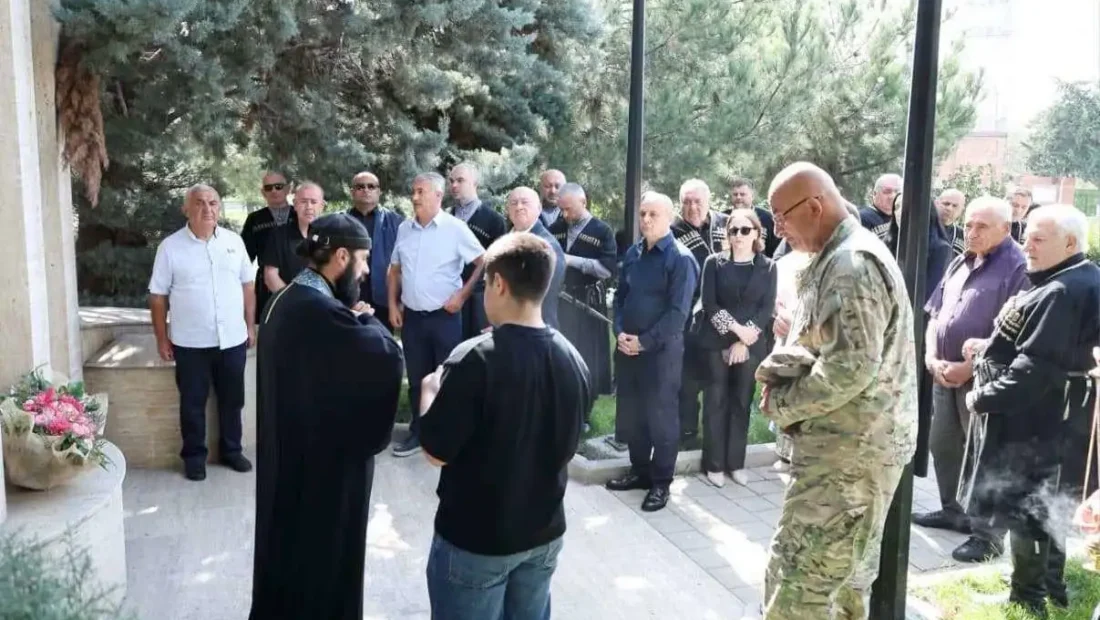კასპში სოხუმის დაცემის 33 წლისთავზე დაღუპულთა ხსოვნას პატივი მიაგეს