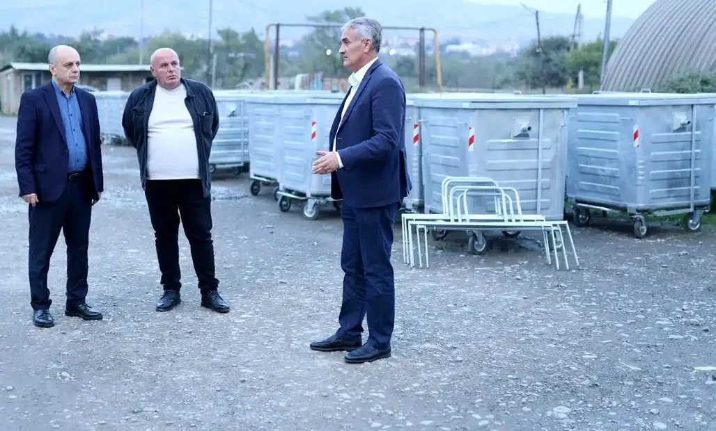 კასპის მუნიციპალიტეტი 300 ახალ ნარჩენშემკრებ კონტეინერს განათავსებს