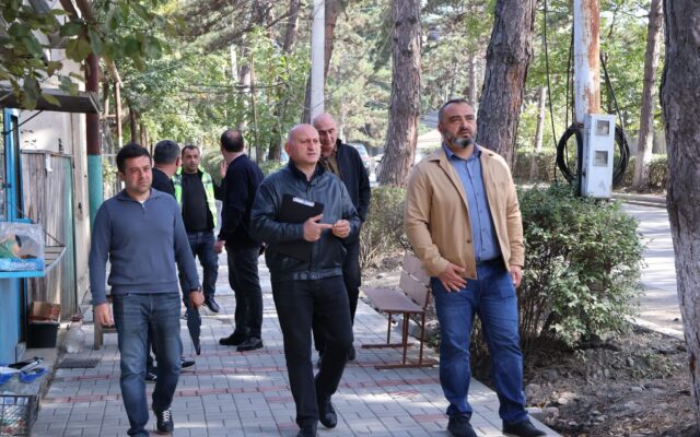 ხაშურში საგზაო ინფრასტრუქტურის რეაბილიტაცია მიმდინარეობს