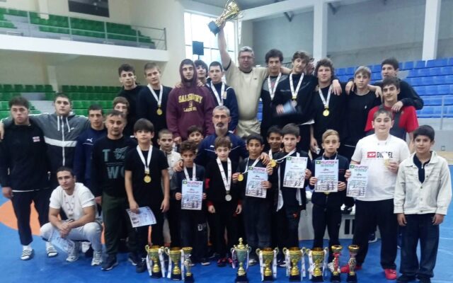 გორელმა მოჭიდავეებმა საერთაშორისო ტურნირზე 18 მედალი მოიპოვეს